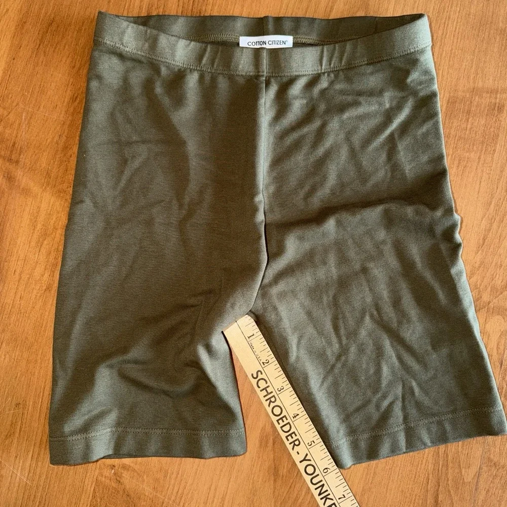 NWOT Cotton Citizen Women's Elastic Waist Biker Shorts Olive Green, Size X-Small